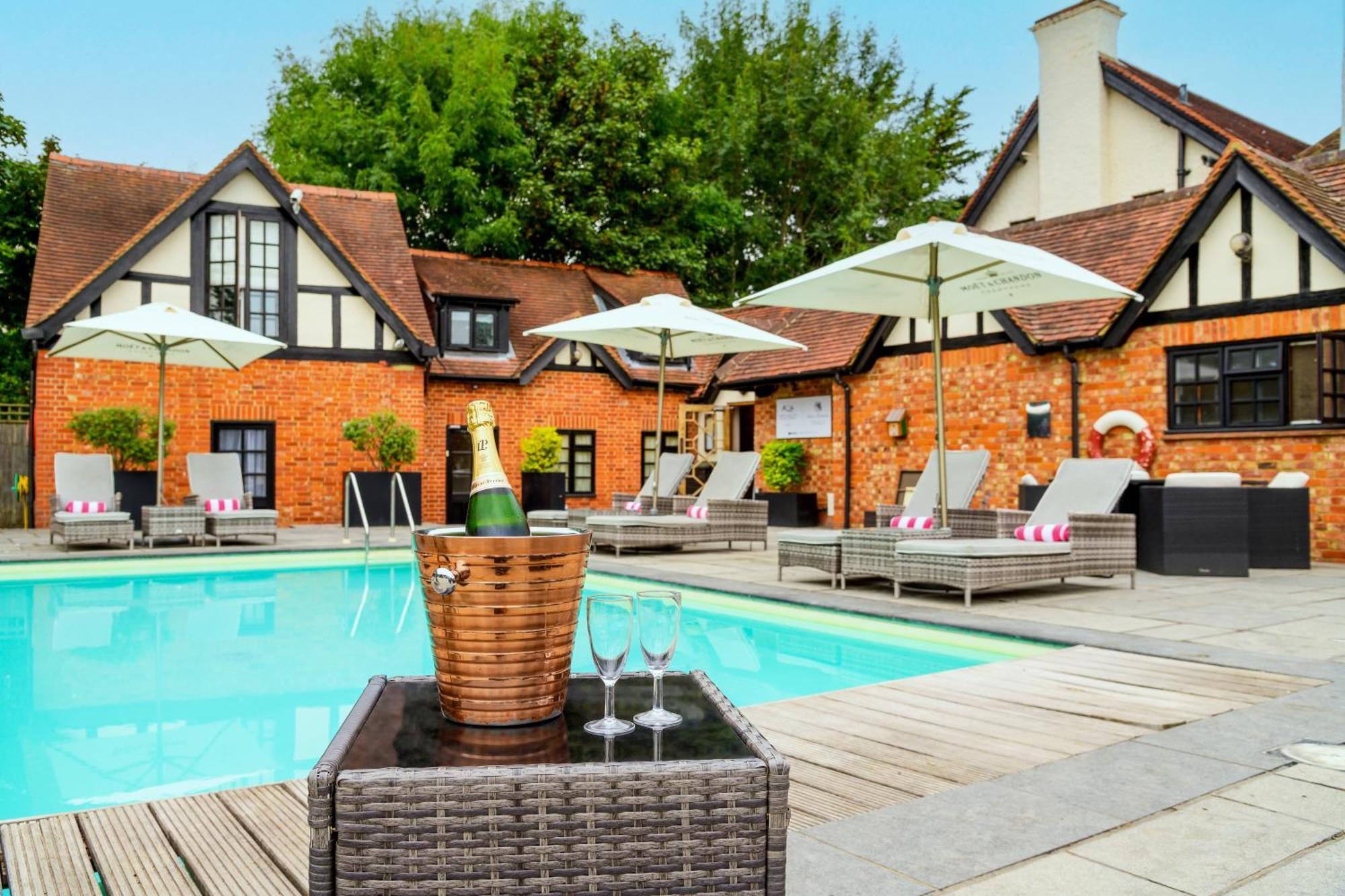 The Inn On The Green Cookham Dean Exterior foto